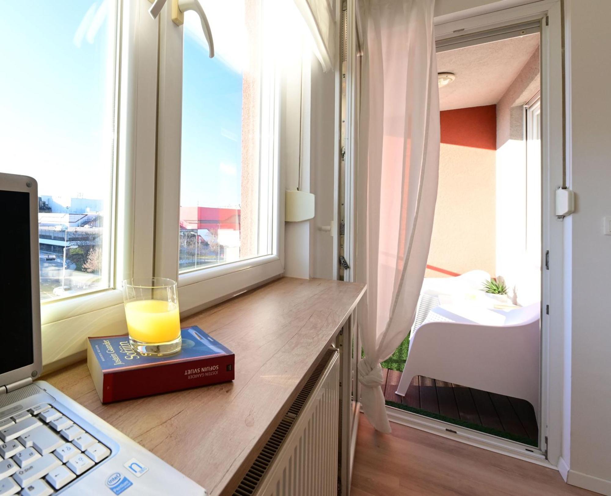Delux Apartment La Arena With Private Garage Ζάγκρεμπ Εξωτερικό φωτογραφία
